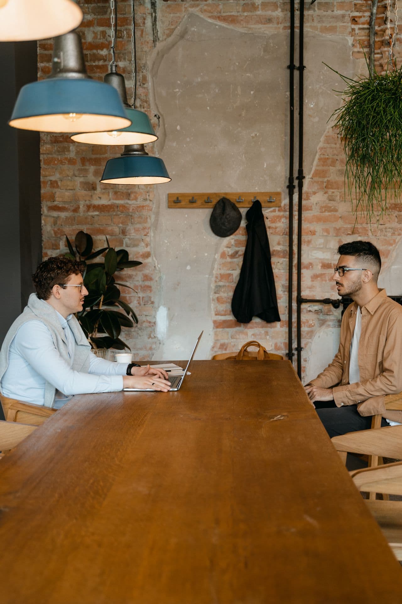 A candidate practicing a spoken mock interview with DevMockview